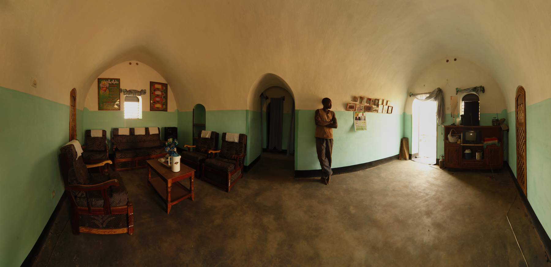 Living_room_-_Earth_Roofs_in_the_Sahel_Program.jpg