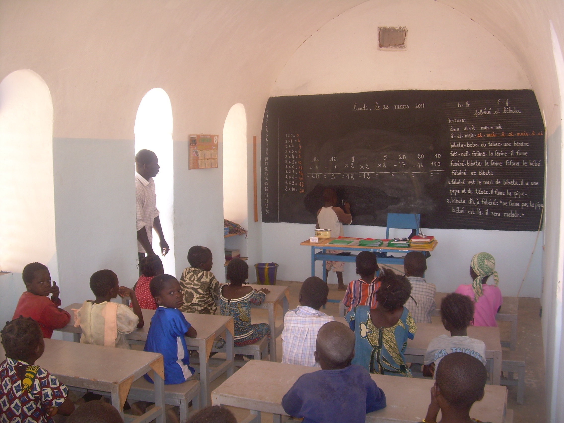 School_-_Earth_Roofs_in_the_Sahel_Program.jpg